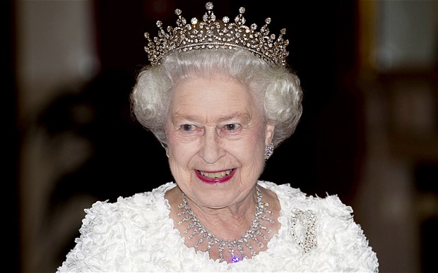 Queen seeking to reconcile Britain with Zim